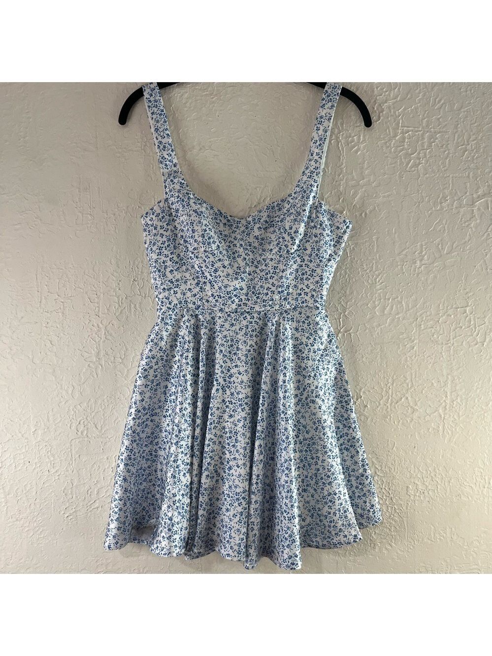 Alamour Bustier White And Blue Floral Satin Mini Dress With Open Tie Back